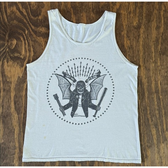 Source Unknown Tops - Distressed Punk Skull Tank Top Large Off White Graphic Tee